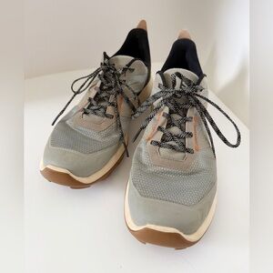 Salomon Outpulse Trail Running / Hiking Shoes Gray Black Men’s Size 12